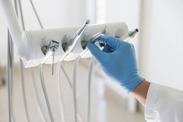 Professional Emergency Dentist technician working in New Sarpy, LA